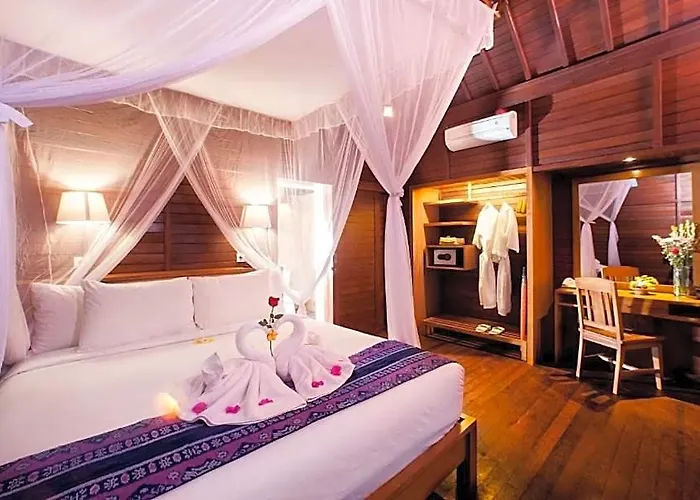 Unique 1br Joglo Near Pandawa *